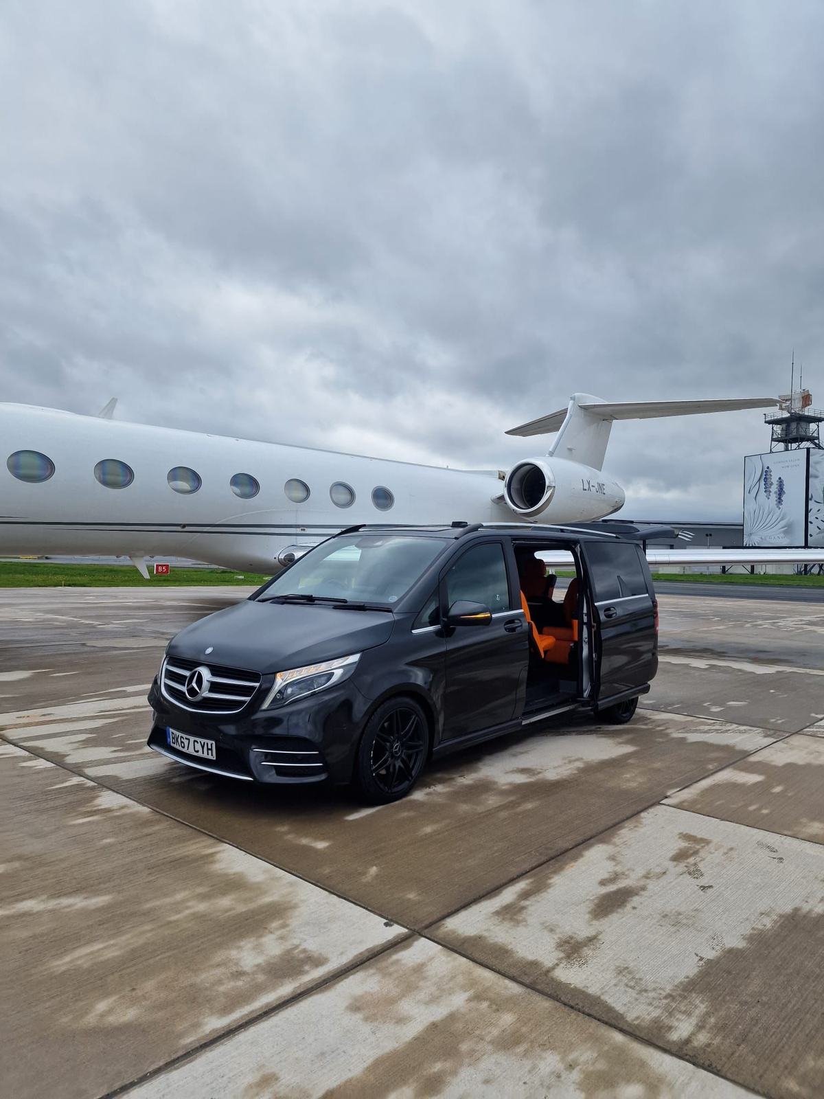 Mercedes V Class Jet — Bedford Executive Cars
