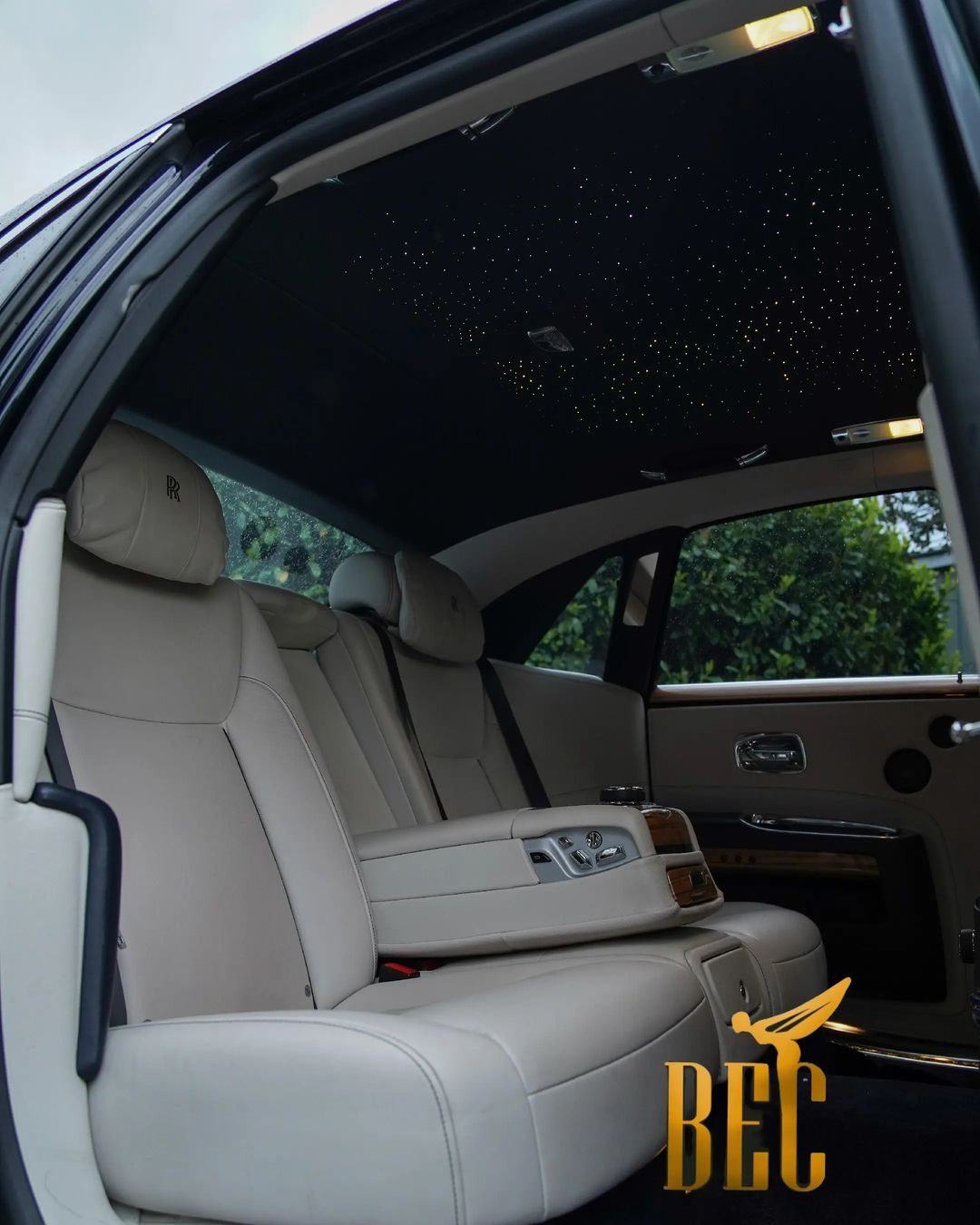 Rolls-Royce Phantom with white wedding ribbons — Bedford Executive Cars wedding cars