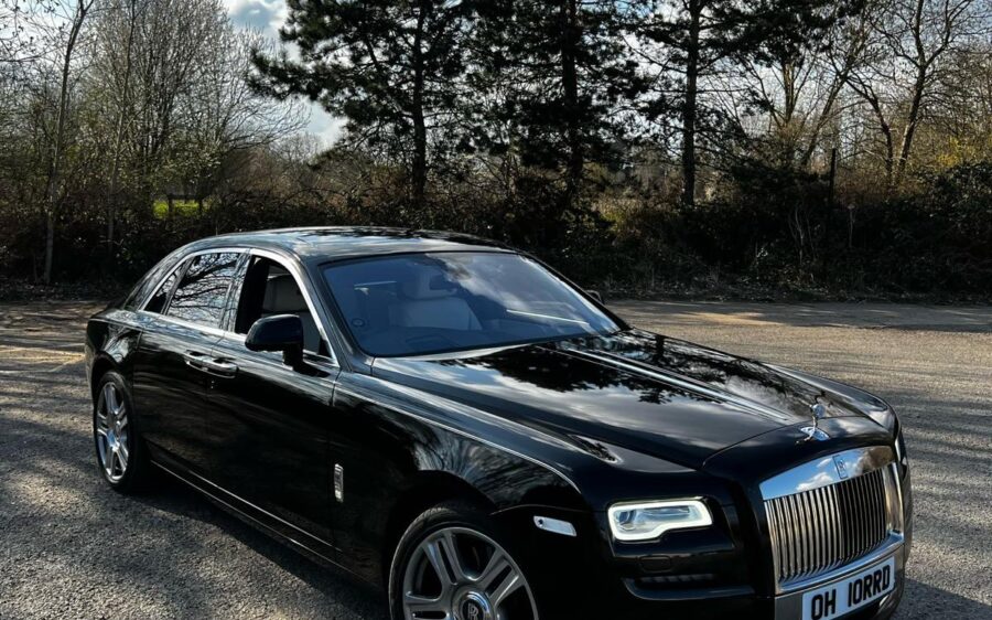 10 Ways to Make Someone’s Birthday Truly Unforgettable with a Luxury Car